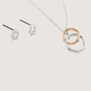 ENTWINED RINGS EARRINGS AND PENDANT SET