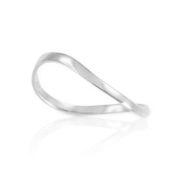 Wave Thumb Ring in Sterling Silver